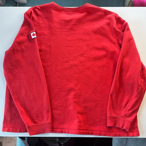 Hudson’s Bay-Team Canada Crewneck 🇨🇦 - Picture 9 of 10